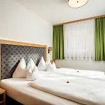Otel Alpinjuwel 3 3*