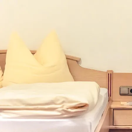 Hotel Andrea 3 Отель Герлос