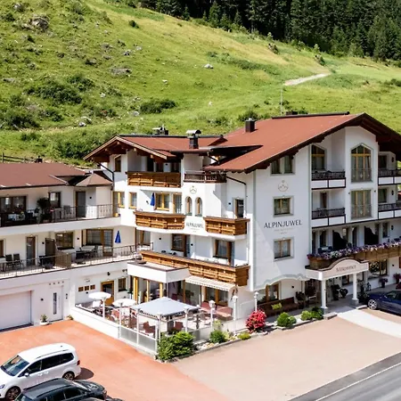 Otel Alpinjuwel 3 3*