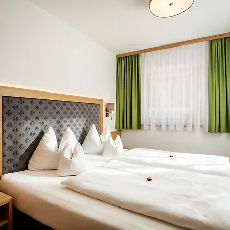 Hotel Alpinjuwel 3 3*