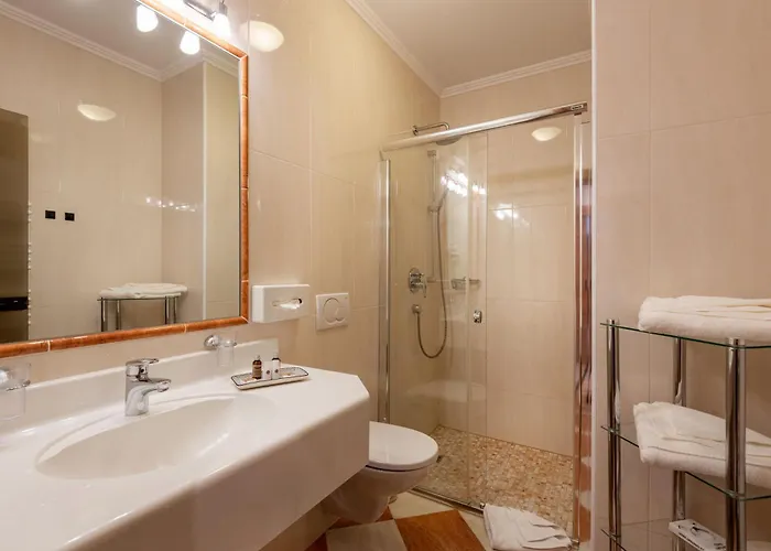 Alpinjuwel 3 Otel 3*